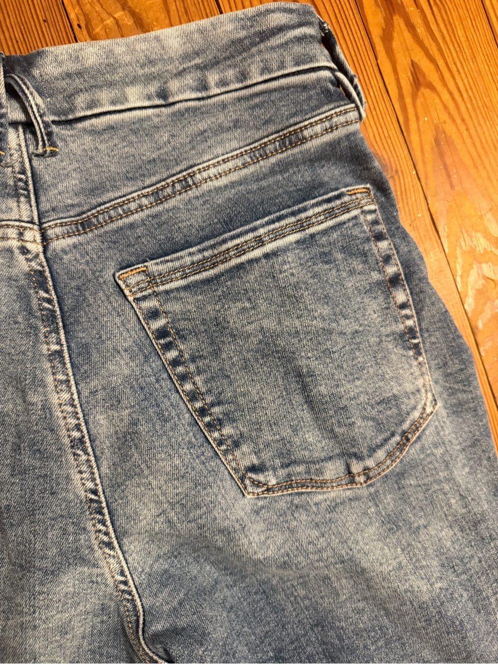 NWT Good American. Always Fits 6-12 Petite Women’s Blue Straight-Leg Jeans - Picture 4 of 8